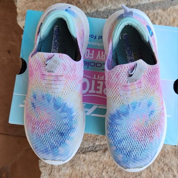 Skechers Size 11 Toddler- Tie-Die Groovy Mint Color - Picture 3 of 5